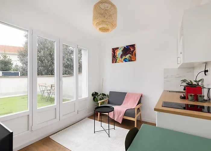 Elegant Flat Paris Cdg Expo